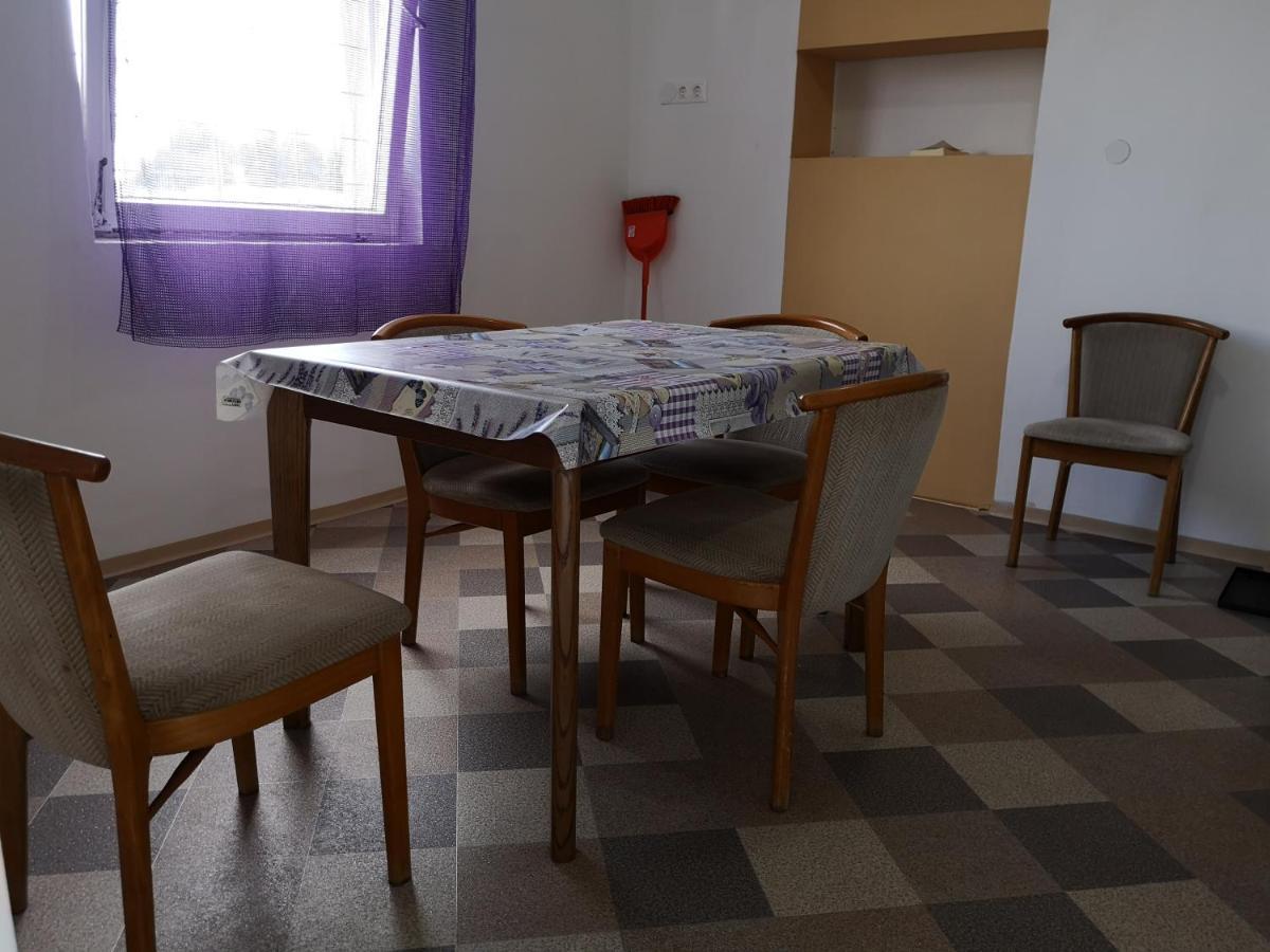 Vendégház Kalocsa Exterior foto